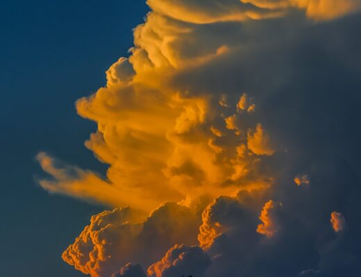 clouds-284688_1280